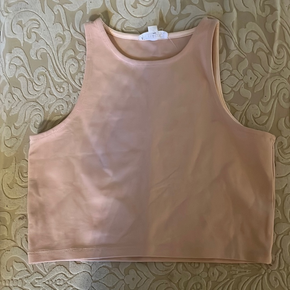 NWT crop top